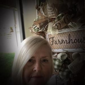 Meet your Posher, Debbie anderson